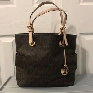 Michael Kors Monogram Jet Set Tote